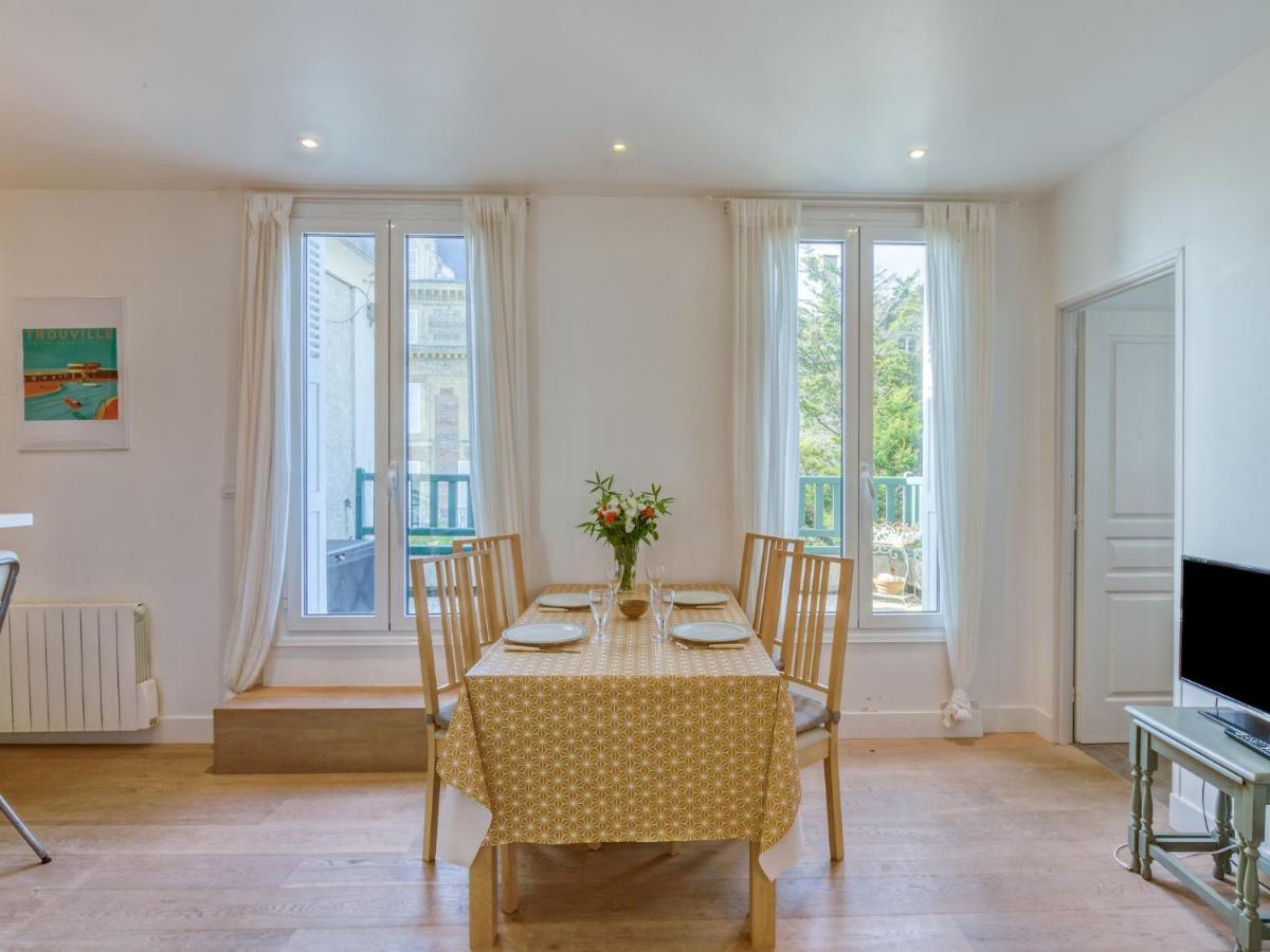 Apartment Les Roches By Interhome Trouville-sur-Mer Eksteriør billede